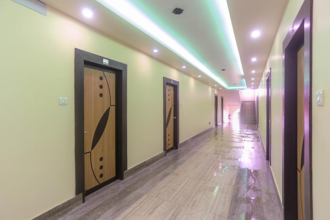 Oyo 60771 New Puri Hotel Zewnętrze zdjęcie